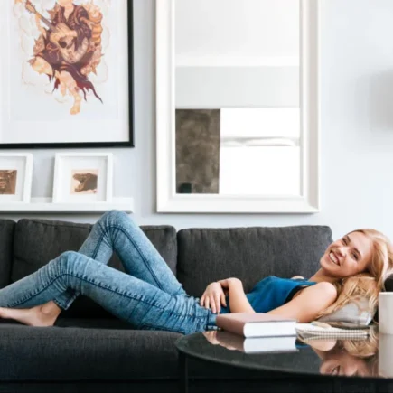 Šťastná žena doma